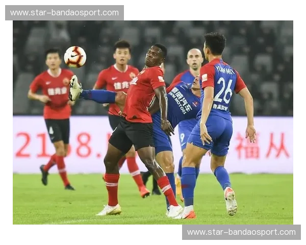 鹏城风云，客家薪火：深圳佳兆业与梅州客家，一场南粤足球的宿命对决